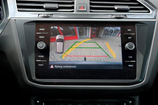 Volkswagen TIGUAN 1.4 TSI eHybrid R-Line Business+ Niet de goedkoopste, maar wel bomvol met opties.