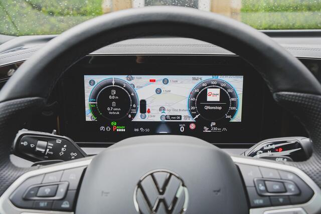 Volkswagen TIGUAN 1.5 eHybrid R-Line Edition PANO | 360 CAM | MASSAGE | CARPLAY | KUIPSTOELEN