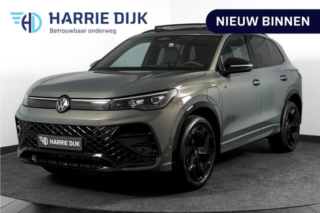 Volkswagen TIGUAN 1.5 eHybrid 272 PK R-Line | Black Style | S/K-panodak | Adapt. Cruise | Stoel-+stuurverw. | App. Connect | Camera | LM 19" | 3707