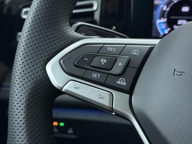 Volkswagen TIGUAN R-Line-Edition 1.5 110 kW / 150 pk eTSI Automaat | Wegklapbare trekhaak | Panoramadak | Stoelmassage | Apple Carplay / Android Auto |