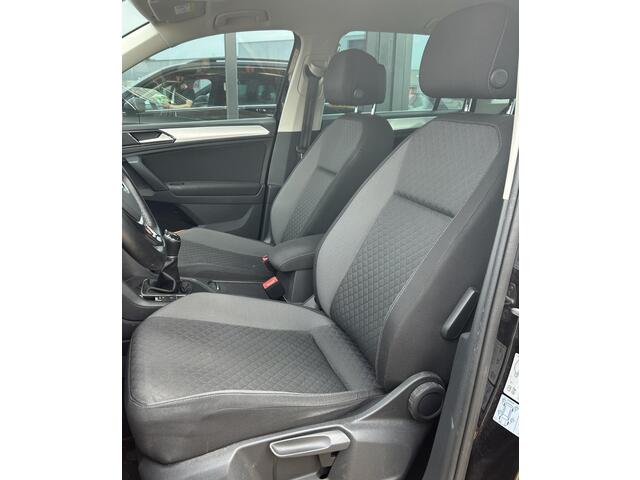 Volkswagen TIGUAN 1.4 TSI Comfortline 125PK | NL AUTO | Onderhoudshistorie | NAP | 2 Sleutels | Cruise Control | Climate Control | Parkeersensoren | Navigatie | Armsteun |