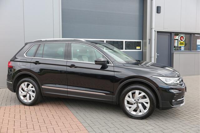 Volkswagen TIGUAN 1.4 TSI eHybrid Elegance 245pk DSG ,Led matrix,Virtual cockpit,Trekhaak,Stoelverwarming, Led, DAB+ , PDC, LMV Stuurwiel verwarmd, Carplay etc .