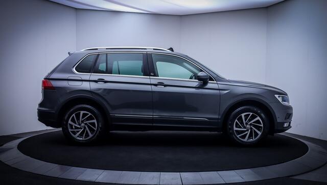 Volkswagen TIGUAN 2.0 TSI DSG 4Motion SOUND PANO | CAMERA | VIRTUAL | CARPLAY | ELEK TREKHAAK | STOELVERW | ACC | LMV