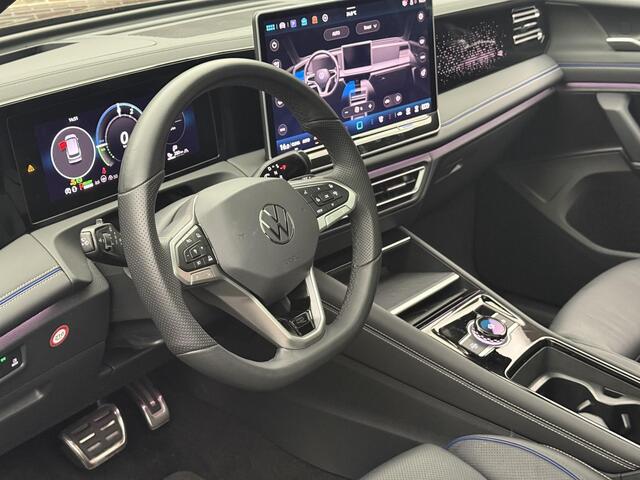 Volkswagen TIGUAN 1.5 eHybrid R-Line Edition Panoramadak, Trekhaak, Massagestoelen