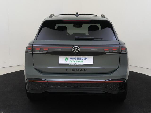 Volkswagen TIGUAN 1.5 eHybrid R-Line Edition | SoH 100% | Panoramadak | Lederen bekleding 'Varenna' | Trekhaak | Adaptieve demping | Head-up display | Harman/kardon | Stoelventilatie voor |