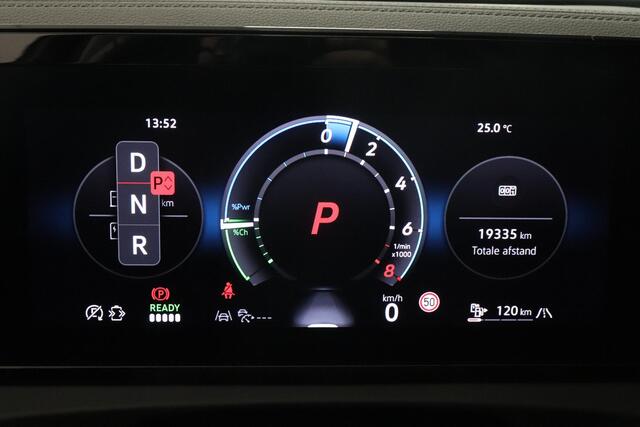 Volkswagen TIGUAN 1.5 eHybrid Life Edition | Camera | AppleCarplay AndroidAuto Navi | Trekhaak | Stuur & stoelverwarming | LED |