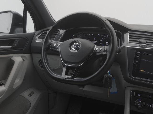 Volkswagen TIGUAN 1.5 TSI ACT Highline Business R-Line | ADAPTIVE | TREKHAAK