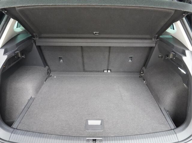 Volkswagen TIGUAN 1.5 150pk DSG TSI Elegance Trekhaak wegklapbaar Navigatie AchteruitriJCAMERA 226