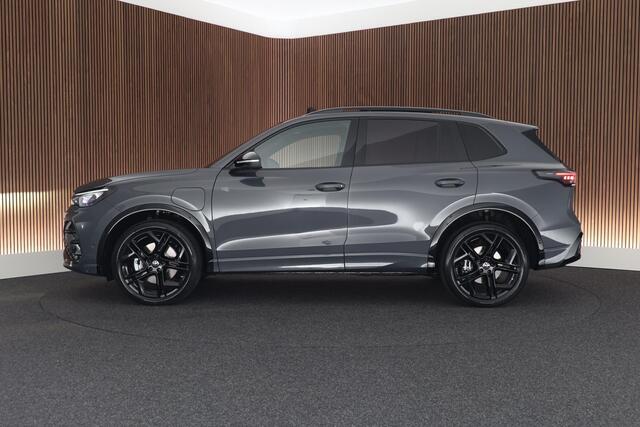 Volkswagen TIGUAN 1.5 eHybrid 272pk R-Line Edition Black Style Leder Trekhaak 360Camera HUD Keyless Massage Virtual Cockpit Panoramadak Carplay