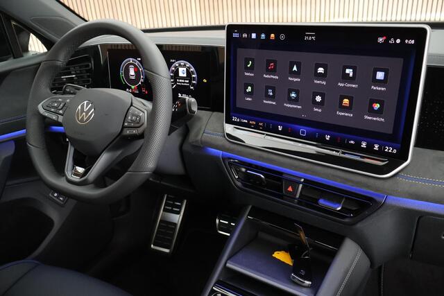 Volkswagen TIGUAN 1.5 eHybrid 272pk R-Line Edition Black Style Leder Trekhaak 360Camera HUD Keyless Massage Virtual Cockpit Panoramadak Carplay