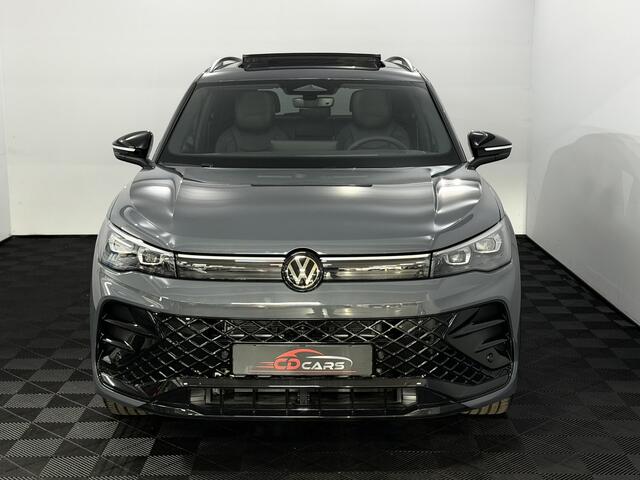 Volkswagen TIGUAN 1.5 eHybrid R-Line Edition Plug-in Panoramadak, 360 Camera, Trekhaak, Leder, Head-up display, Elektrische achterklep, Winterpakket, Memory stoelen, 2 jaar garantie