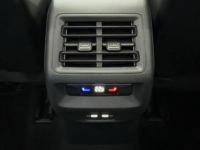 Volkswagen TIGUAN 1.5 eHybrid R-Line Edition Plug-in Panoramadak, 360 Camera, Trekhaak, Leder, Head-up display, Elektrische achterklep, Winterpakket, Memory stoelen, 2 jaar garantie
