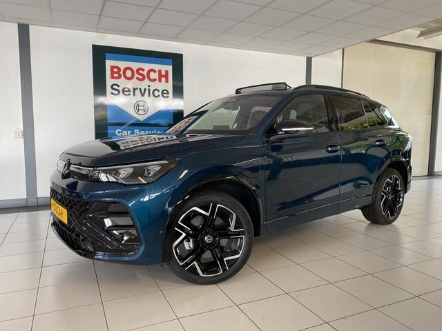 Volkswagen TIGUAN 1.5 eHybrid R-Line Edition 272 PK Full Option, Panoramadak , Headup , Dynamic Light, Trekhaak, Leer , Massage stoelen