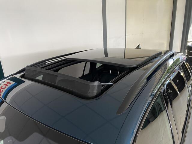 Volkswagen TIGUAN 1.5 eHybrid R-Line Edition 272 PK Full Option, Panoramadak , Headup , Dynamic Light, Trekhaak, Leer , Massage stoelen