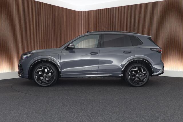 Volkswagen TIGUAN 1.5 204pk eHybrid R-Line Edition Black Style Panoramadak Trekhaak 360Camera IQ.Light Stoel+Stuurverw. HUD