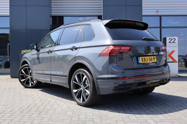 Volkswagen TIGUAN 1.4 e-Hybrid R-Line 245pk/Panodak/ Trekhaak wegklb./Navi pro/ 20InchLM/ DCC/ACC/360gr camera/ Head-Up