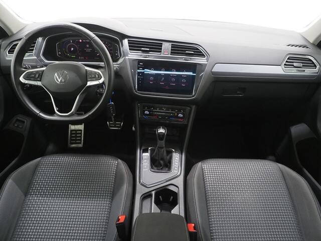 Volkswagen TIGUAN 1.4 TSI eHybrid Elegance | Panoramadak | HUD | 360 | Sfeerlicht | Virtual | Adaptive Cruise | Dodehoek