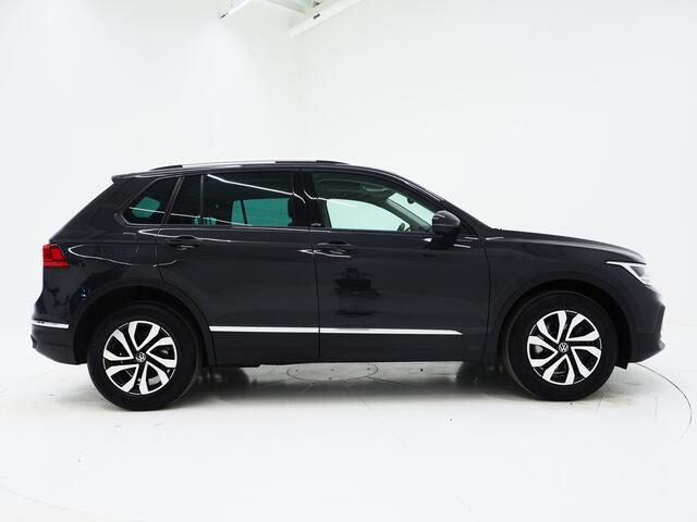 Volkswagen TIGUAN 1.4 TSI eHybrid Elegance | Panoramadak | HUD | 360 | Sfeerlicht | Virtual | Adaptive Cruise | Dodehoek