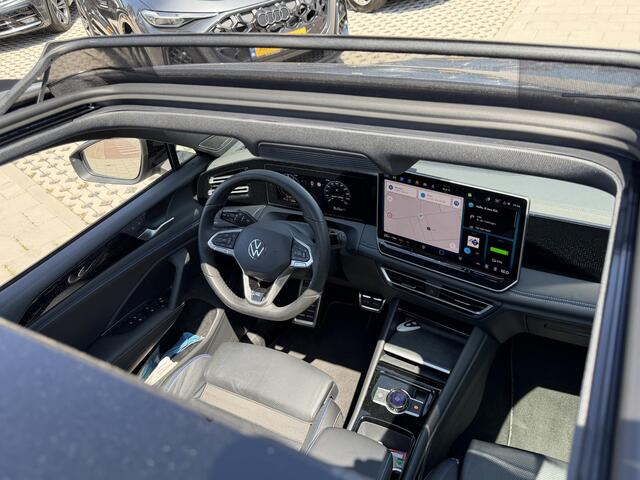 Volkswagen TIGUAN 1.5 eHybrid R-Line Edition 272PK | Black Style | Panoramadak | Trekhaak