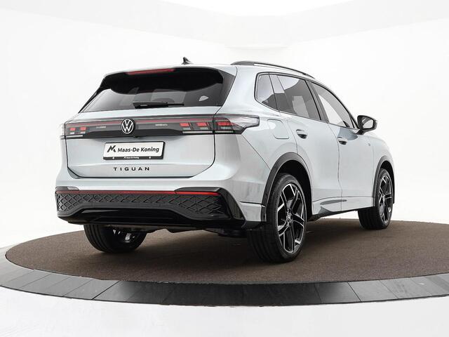 Volkswagen TIGUAN 1.5 eHybrid 204pk DSG R-Line Edition · Panoramadak · 360 Camera · Inklap. Trekhaak · Matrix LED · Stuur- & Stoelverwarming · Garantie t/m 18-09-2030 of 100.000km