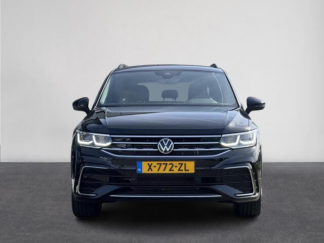 Volkswagen TIGUAN 1.5 TSI R-Line Business Automaat | Matrix LED koplampen | Cruise control adaptief | Digitaal Dashboard | Climate Control | comfortstoelen | Apple Carplay/Android Auto | PDC | 19" Lichtmetalen Velgen ( Vestiging - Vianen )