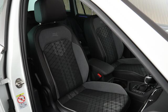 Volkswagen TIGUAN 1.4 TSI 245pk eHybrid R-Line Trekhaak Camera Panoramadak Virtual Cockpit Navigatie