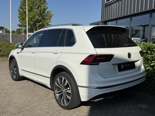 Volkswagen TIGUAN 2.0 TDI 240pk Bit. DSG / Aut. 4Motion R-Line Highline Led Matrix Virtual Trekaak 141dkm!!