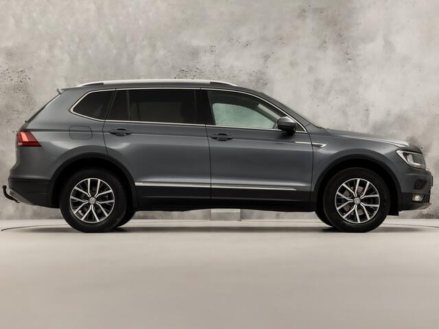 Volkswagen TIGUAN Allspace 1.4 TSI Sportline 7 Persoons 150Pk Automaat (APPLE CARPLAY, GROOT NAVI, CLIMATE, GETINT GLAS, SPORTSTOELEN, PARKEERSENSOREN, ADAPTIVE CRUISE, NIEUWSTAAT)