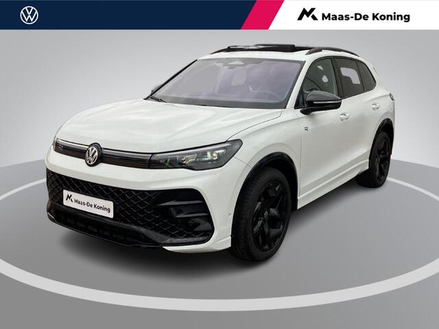 Volkswagen TIGUAN 1.5eTSI/150PK R-Line Blackstyle DSG · Panoramadak · Trekhaak · Apple/Android Car Play · Camera · Garantie t/m 30-09-2030 of 100000km.