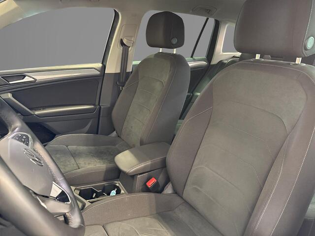 Volkswagen TIGUAN 1.4 TSI 245pk DSG Life Business · Camera · Inklap. Trekhaak · Stuur- & Stoelverwarming · Massagefunctie Bestuurder · Apple/Android Car Play ·