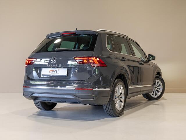 Volkswagen TIGUAN 1.5 TSI Life Business / 150pk / Achteruitrij camera / Stoel en stuur verwarming /