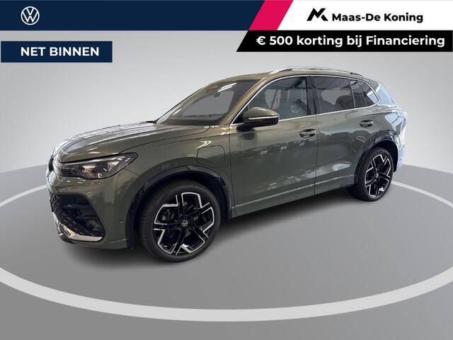 Volkswagen TIGUAN 1.5 eHybrid 272pk DSG R-Line Edition · Panoramadak · 360 Camera · Harman Kardon Audio · Inklap. Trekhaak · Matrix LED · Head-Up Display · Keyless · Garantie t/m 19-11-2030 of 100.000km