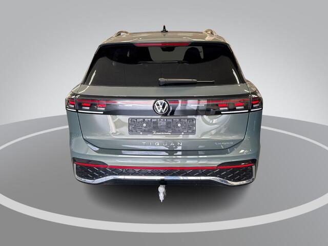 Volkswagen TIGUAN 1.5 eHybrid 272pk DSG R-Line Edition · Panoramadak · 360 Camera · Harman Kardon Audio · Inklap. Trekhaak · Matrix LED · Head-Up Display · Keyless · Garantie t/m 19-11-2030 of 100.000km