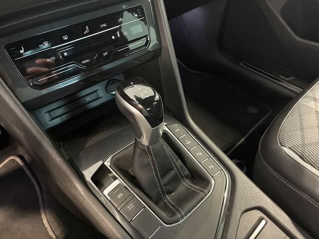 Volkswagen TIGUAN 1.4 TSI eHybrid 245pk DSG R-Line Business · Camera · Inklap. Trekhaak · Dodehoeksensor · Parkeer Assistent · Stuur- & Stoelverwarming · 19"Velgen ·