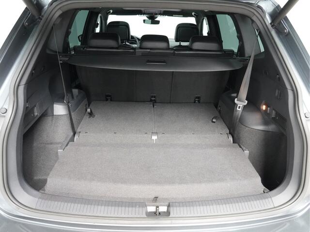 Volkswagen TIGUAN Allspace 1.5 TSI Highline Business R 7p. Matrix-LED | Panorama | Trekhaak | 20"Lm