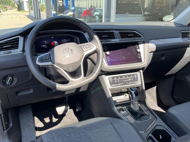 Volkswagen TIGUAN 1.4 TSI eHybrid Life / AUTOMAAT/ 245 PK/ PANO/ TREKHAAK/ PARK.SENSOR.V+A/ STUURVERWARM./ ADAPTIVE CRUISE/ APP-CONNECT/ DIGITAL DASH/ NAVI/ DAB/ CLIMA