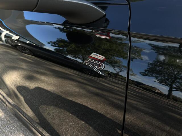 Volkswagen TIGUAN 1.5 eHybrid R-Line Edition Pano Trekhaak Leder