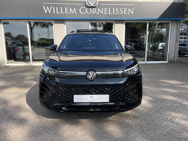 Volkswagen TIGUAN 1.5 eHybrid R-Line Edition Pano Trekhaak Leder
