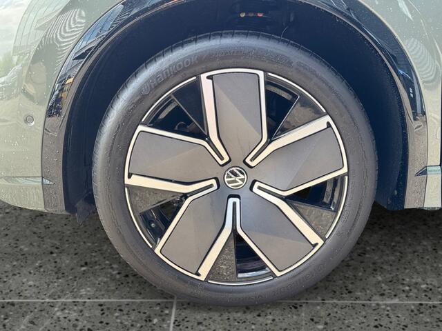 Volkswagen TIGUAN 1.5 272pk eHybrid R-Line Edition Panoramaschuif-kanteldak | Voorstoelen verwarmbaar | 360 graden camera 'Area View'