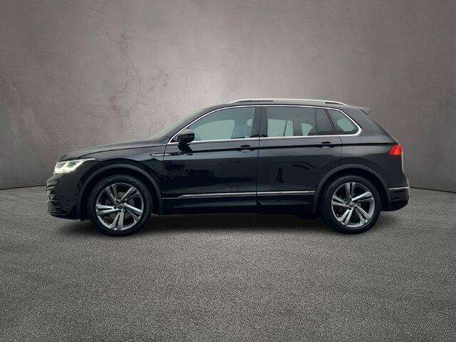 Volkswagen TIGUAN R-Line Business 1.5 TSI 150pk DSG Automaat Trekhaak, Panoramadak, Lederen bekleding, Adaptive cruise control, Elektrische achterklep, LED matrix koplampen