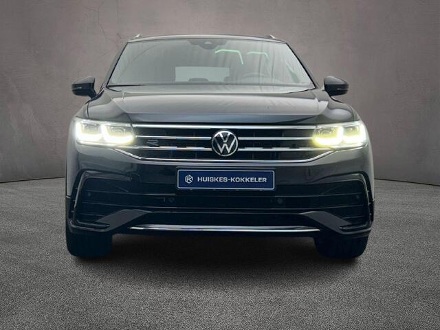 Volkswagen TIGUAN R-Line Business 1.5 TSI 150pk DSG Automaat Trekhaak, Panoramadak, Lederen bekleding, Adaptive cruise control, Elektrische achterklep, LED matrix koplampen
