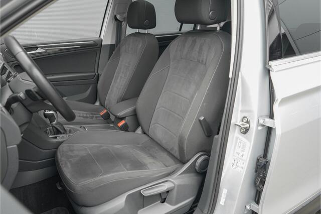 Volkswagen TIGUAN 1.4 TSI eHybrid Elegance Pano ACC 360° IQ Light Stuurwielverw