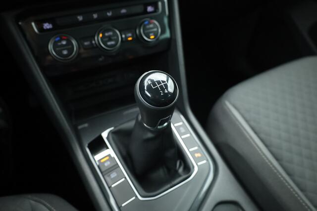 Volkswagen TIGUAN 1.5 TSI Comfortline | Adapt. Cruise | Lane Assist | Apple CarPlay & Android Auto | PDC V+A | Navi | DAB