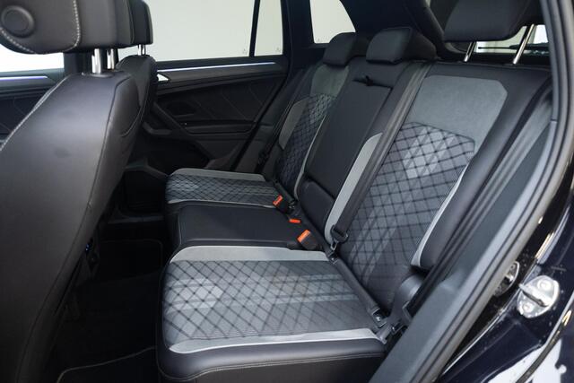 Volkswagen TIGUAN 1.5 TSI R-Line Business+ | Panorama dak | Trekhaak |