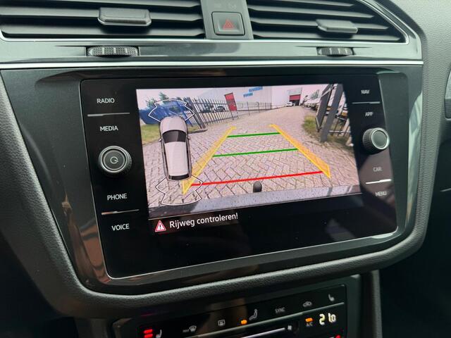 Volkswagen TIGUAN 1.5 TSI CAMERA/TREKHAAK/CARPLAY/STUURVERW
