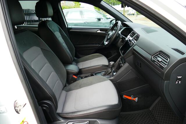 Volkswagen TIGUAN Allspace 1.5 TSI Highline Business R-Line 7-Pers. Panodak, 360 Camera, 20"LMV, StoelVerw, Haak 1800kg