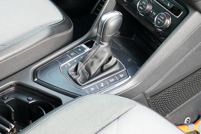 Volkswagen TIGUAN Allspace 1.5 TSI Highline Business R-Line 7-Pers. Panodak, 360 Camera, 20"LMV, StoelVerw, Haak 1800kg