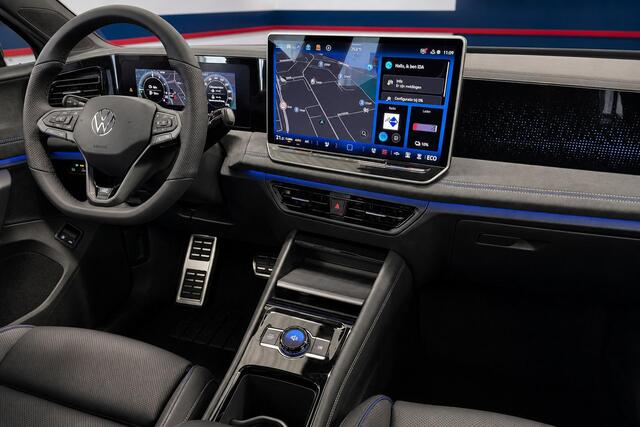 Volkswagen TIGUAN 1.5 eHybrid R-Line | Nieuw! | Navi | ACC | Pano | Camera | Interieur Style Pakket | Elektrische Trekhaak | ( Vestiging - Nieuwegein )