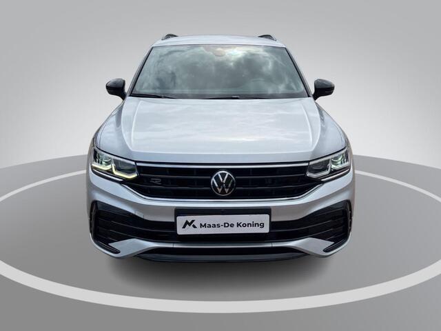 Volkswagen TIGUAN 1.4TSIeHybrid 180kW/245PK R-Line Black Style · Panoramadak · Trekhaak · 360°Camera + Parkeersensoren ·