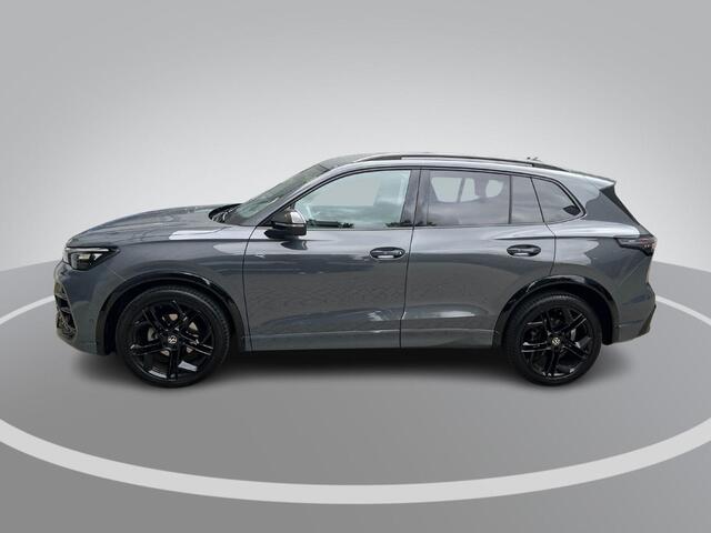 Volkswagen TIGUAN 1.5 eTSI 150pk DSG R-Line Edition · 360 Camera · Apple/Android Car Play · Sfeerverlichting · Massage · Black Style · 20'' Inch ·